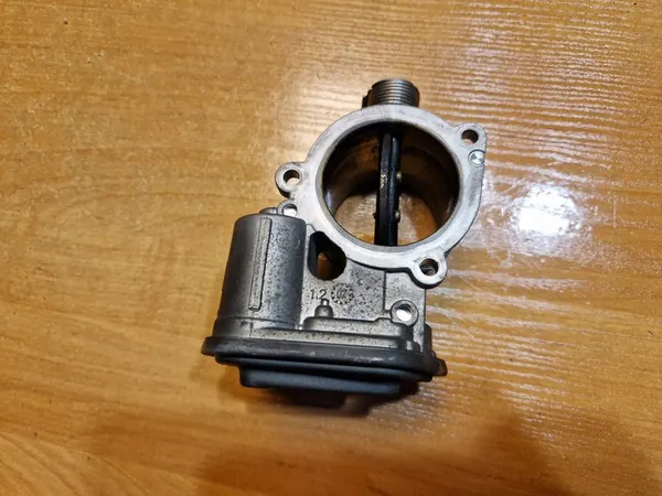 BMW E87 E90 E60 2.0d Drosselklappe 7804373 image 7