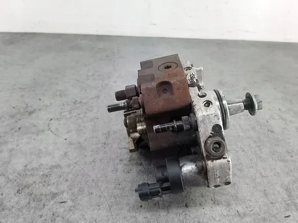 Brandstofpomp Renault Master II FL 2.5 image 4