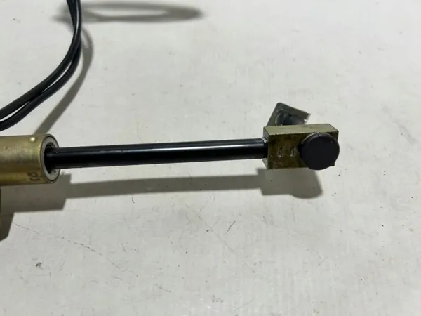 Mercedes SL R230 Dachaktuator links OEM 51 41 image 6