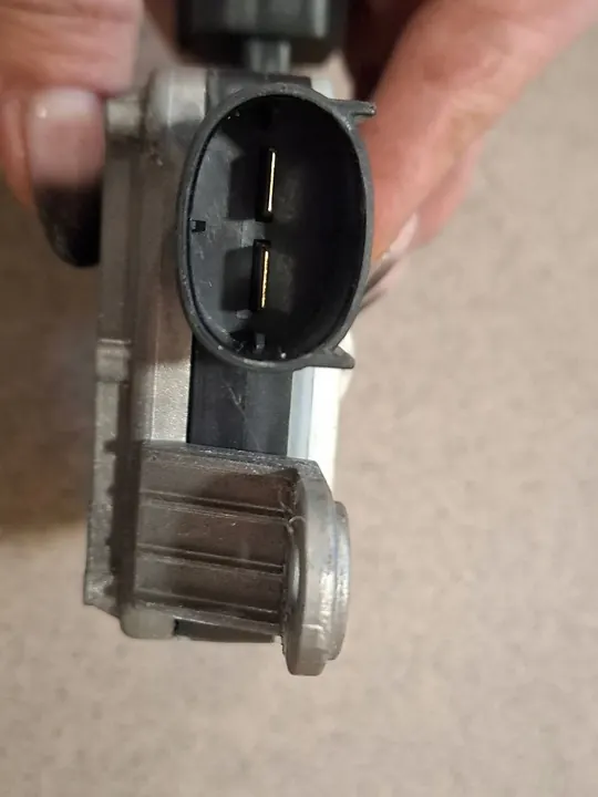 KIA Ceed 2023 Tuulettimen Ohjausmoduuli OEM 25385F3000 image 4