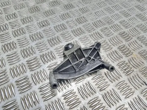 Pièces compartiment moteur OEM A6420100340 Mercedes-Benz E image 3