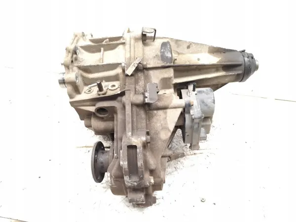 Nissan jakolaatikko OEM EA310 Navaralle 2.5 dCi image 5