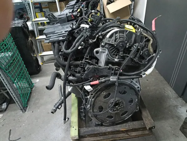 BMW B48 Bränsleinsprutningssystem Komplett OEM 8631642 image 3