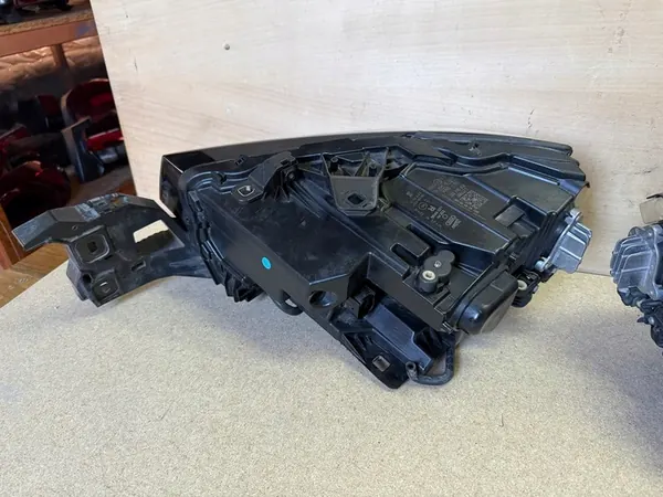 AUDI Q2 81A Faros Delanteros Izquierdo Derecho Completo LED image 10