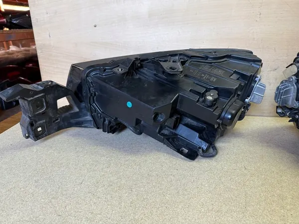 AUDI Q2 81A Faros Delanteros Izquierdo Derecho Completo LED image 8