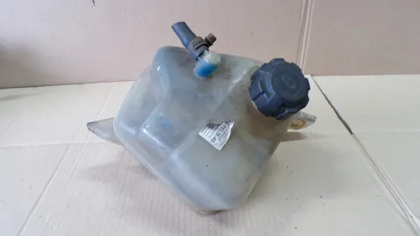 Lada Kalina laajennussäiliö OEM 11181311010 image 2