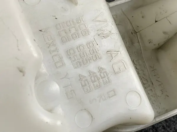 VW Jetta Beetle Pesuastia 5C6955453 image 3