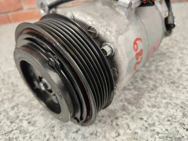 Compressore AC BMW X1 F48 F45 F25 F26 6826880 image 3