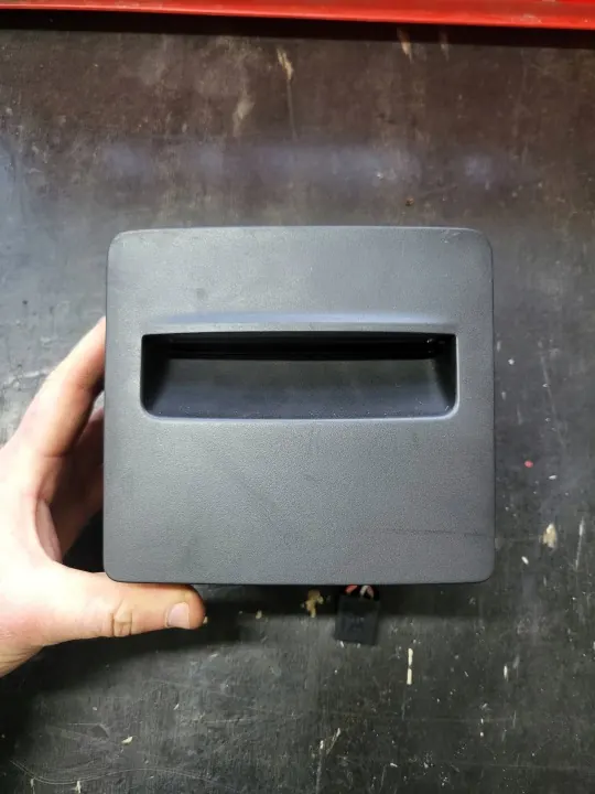 Cendrier Arrière OEM 3V08632849B9 pour Skoda Superb III image 2