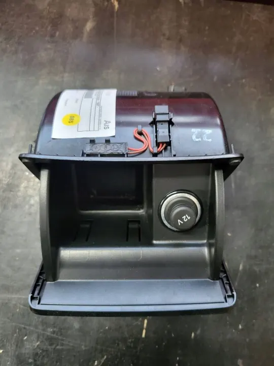 Cendrier Arrière OEM 3V08632849B9 pour Skoda Superb III image 3