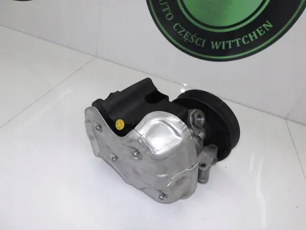 MERCEDES C W203 Servostyrningspump image 2