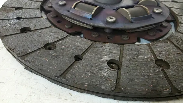 Kytkinlevy ja painelevy Mazda 3 BM 2014 2.0 SKYACTIVE image 3