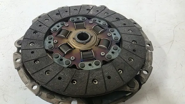 Kytkinlevy ja painelevy Mazda 3 BM 2014 2.0 SKYACTIVE image 9