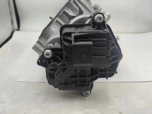 Vattenpump VW Audi Skoda 1.5 TSI 05E121042B image 6