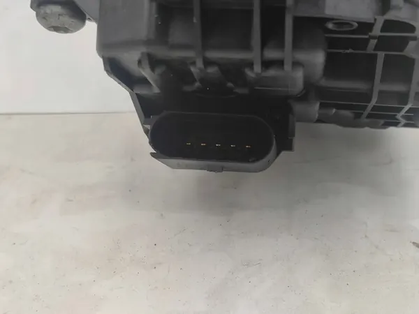 Vattenpump VW Audi Skoda 1.5 TSI 05E121042B image 7