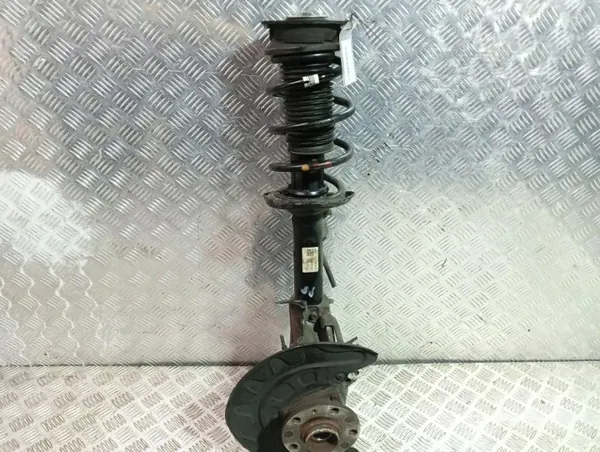 Framhjulsfäst Höger Stötdämpare OEM 469345 Audi Q3 image 2
