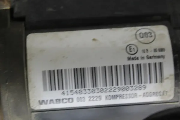 Compresseur Suspension Jaguar XJ (X350) 2W933B484AG image 5