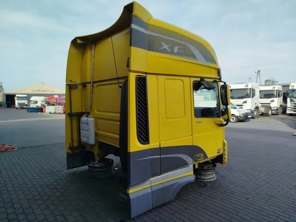 Cabina DAF XF 106 usada - Peça OEM XF 106 image 4