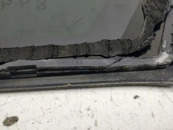 Janela Traseira Esquerda Citroën C4 III OEM 9832918480 image 9