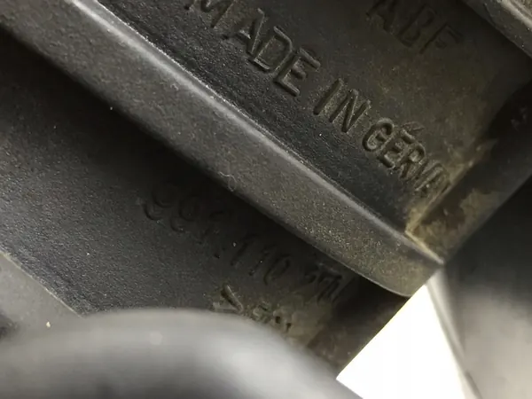 Porsche Carrera 911 991 3.8 Ilmansuodattimen Kotelo image 10