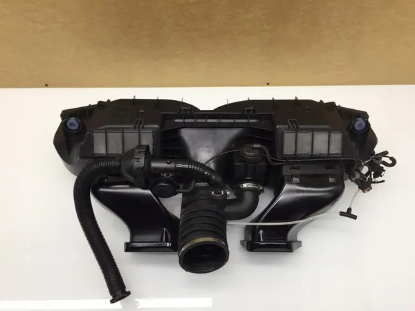 Porsche Carrera 911 991 3.8 Ilmansuodattimen Kotelo image 2