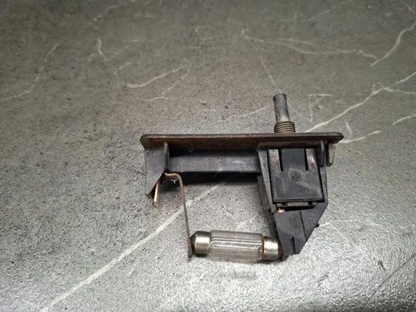 Luz de maletero Mercedes-Benz OEM 1158202511 image 2