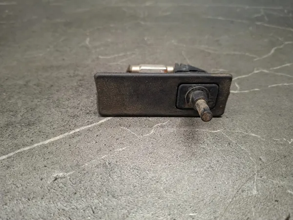 Luz de maletero Mercedes-Benz OEM 1158202511 image 3