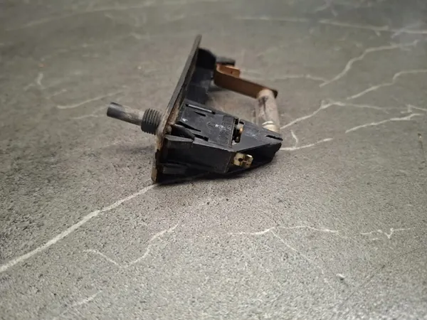 Luz de maletero Mercedes-Benz OEM 1158202511 image 4