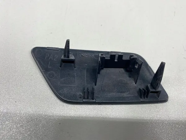 Capuchon de gicleur gauche Audi Q3 2012-2018 image 2