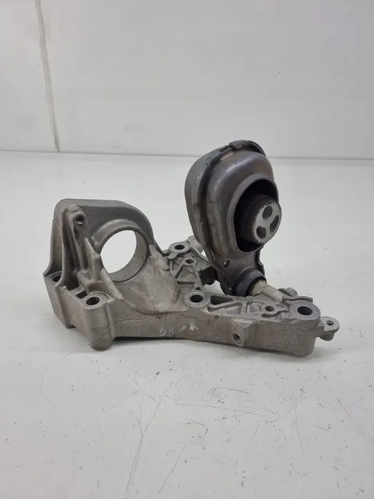 Support de palier Mercedes-Benz CLA C118 A2822232600 image 1