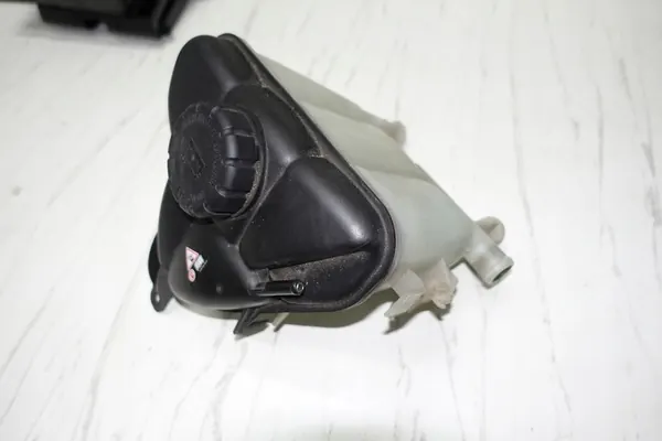 Kühlmittelbehälter Mercedes r171 SLK 1715000049 image 2