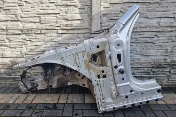 BMW 5 F10 F11 Voorspatbord Links OEM 354 Titaan Zilver image 2