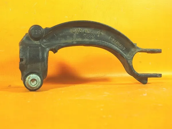 Audi A5 8T Rechte Stoßdämpferaufnahme OEM 8k0413038l image 3
