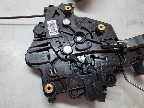 Volkswagen OE Skjutdörrslås Höger image 2