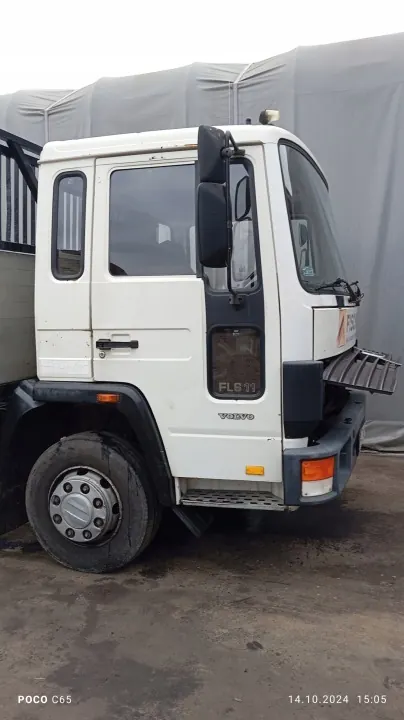 Cabina completa con interior para Volvo FL 6 image 2