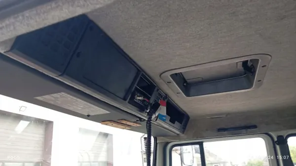 Cabina completa con interior para Volvo FL 6 image 10