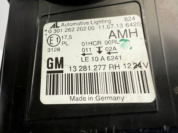 OPEL ASTRA J GTC Oikea Etureflektori image 4