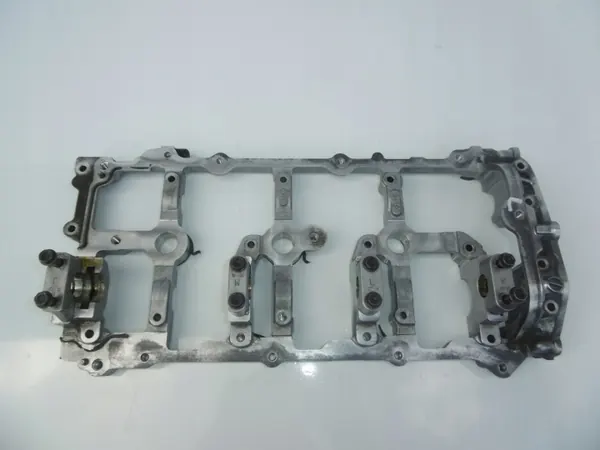 Infiniti OE Sylinterikansiokehys Vasen 3.7 V6 image 2