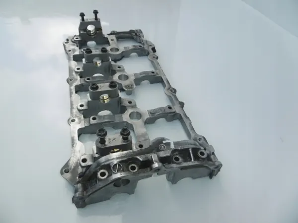 Infiniti OE Sylinterikansiokehys Vasen 3.7 V6 image 4