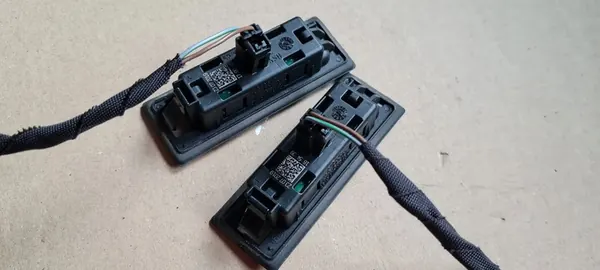 Q3 83A Luz de Placa LED 2 Peças 8W6943021A image 6