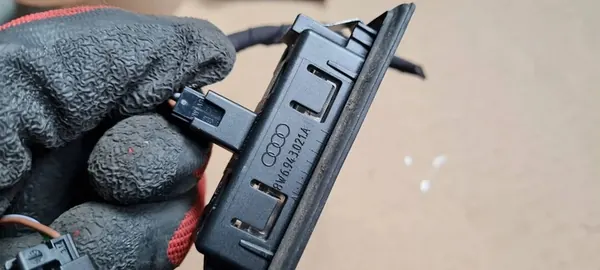 Q3 83A Luz de Placa LED 2 Peças 8W6943021A image 9