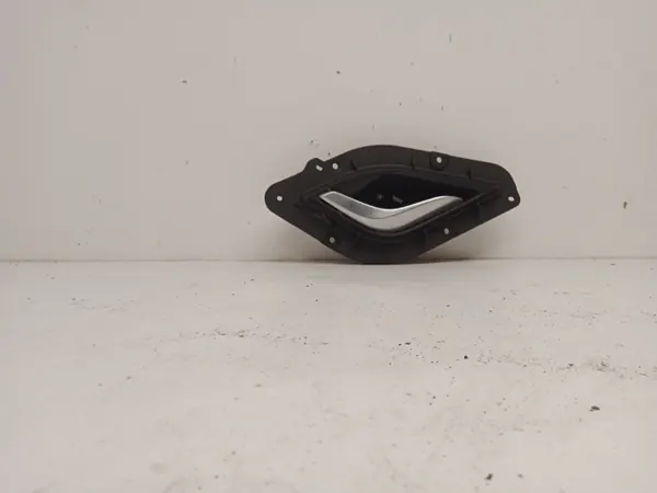 OEM HYUNDAI IX20 Etu oikea ovenkahva Kromi 2010- image 7