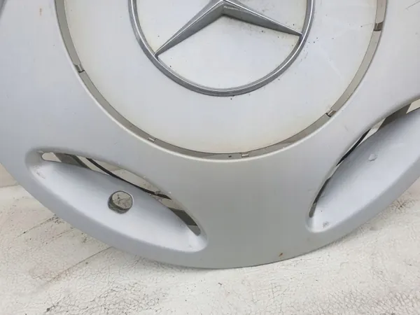 Cubierta Mercedes Original 15" 2024010624 image 5
