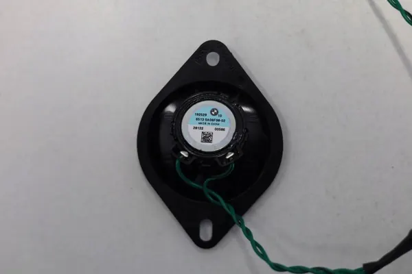 Harman Kardon Kaiutin OEM 5A2F58580 BMW X1 U11 image 10