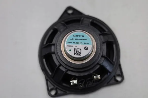 Harman Kardon Kaiutin OEM 5A2F58580 BMW X1 U11 image 8