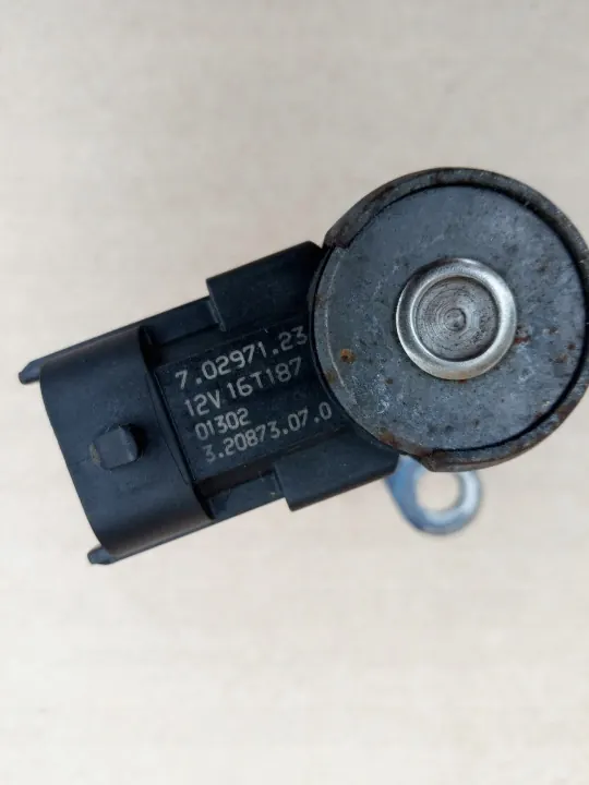 Régulateur de pression d'huile OEM 7.02971.23 pour Fiat 500X image 3
