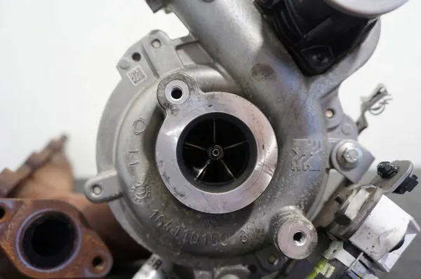 Turbocompresor Renault Megane IV Talisman Clio 1.5 DCI 144109984R image 5
