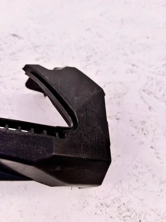 Deslizamento de montagem de para-choque Subaru OE 57707AJ220 image 4