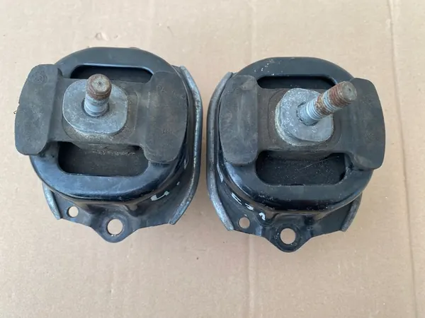 Supporti motore sinistro destro per BMW X5 X6 E70 E71 E72 F15 F16 image 4