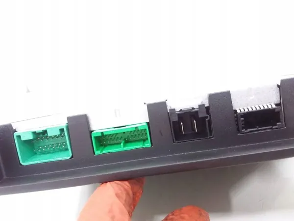 Polestar 2 Verstärker OEM 32359256 - Gebraucht image 4